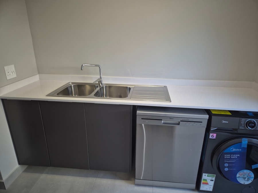 To Let 3 Bedroom Property for Rent in Van Der Hoff Park North West